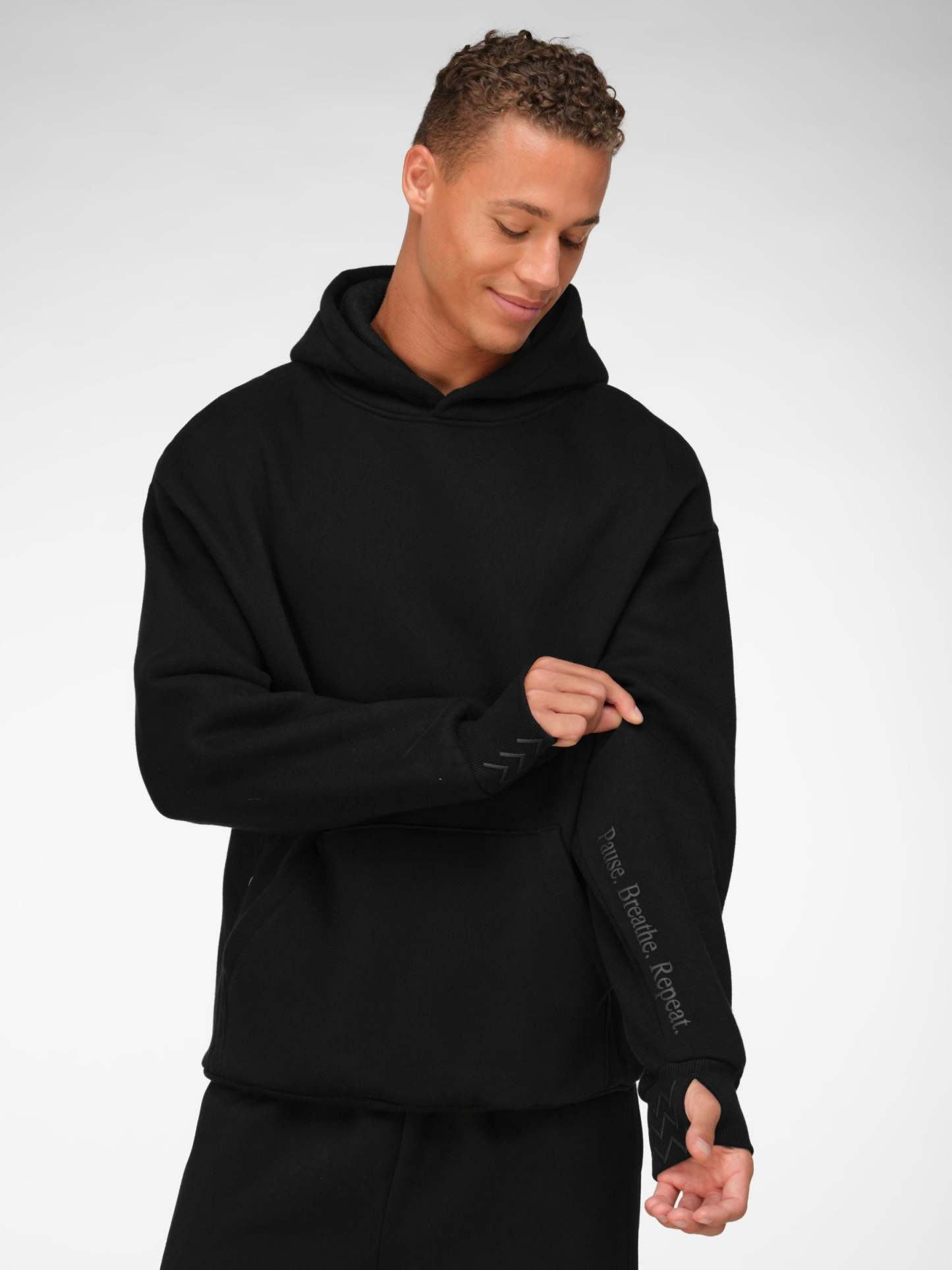 Onyx Black / M