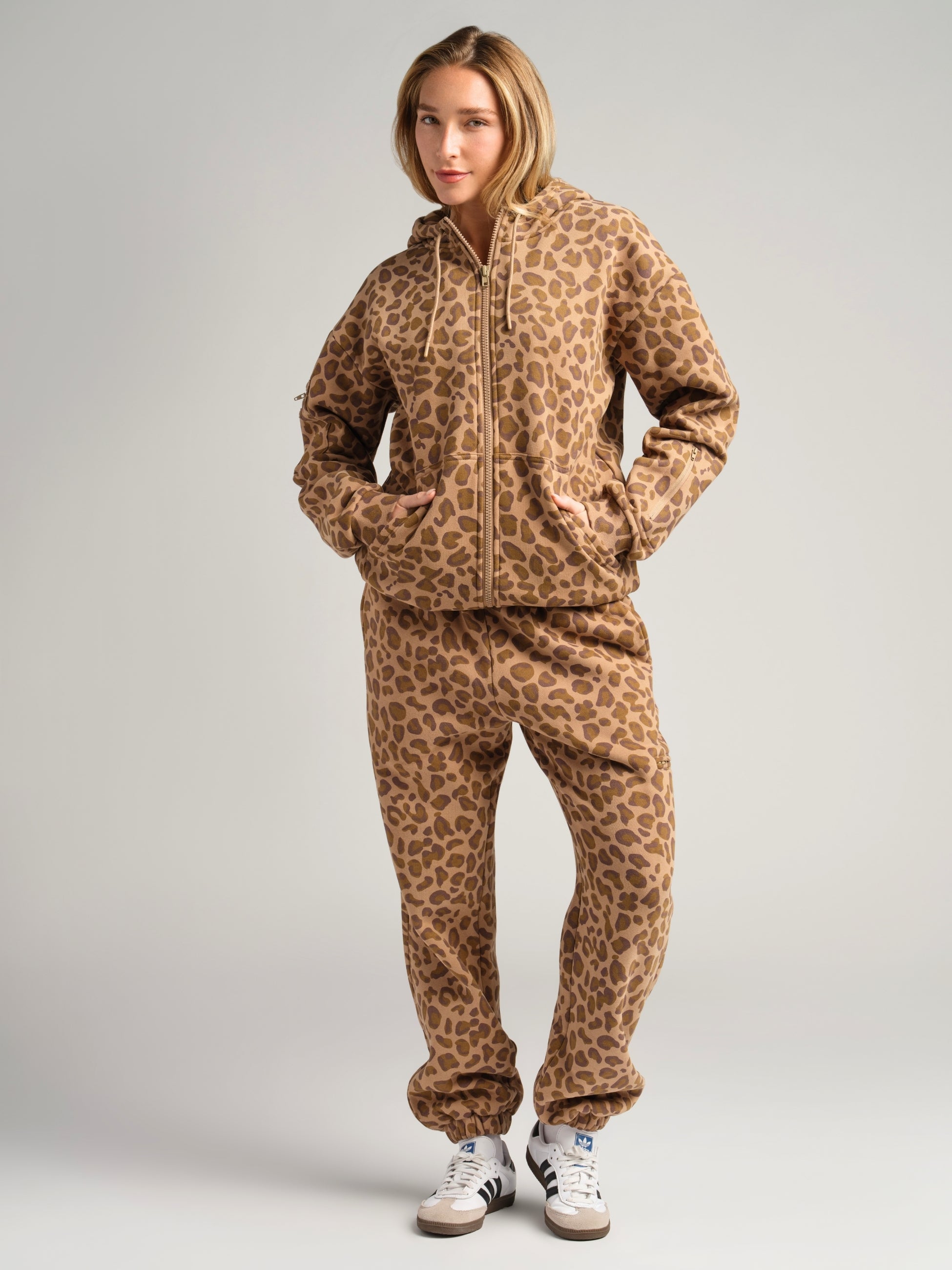 Brown Leopard / F