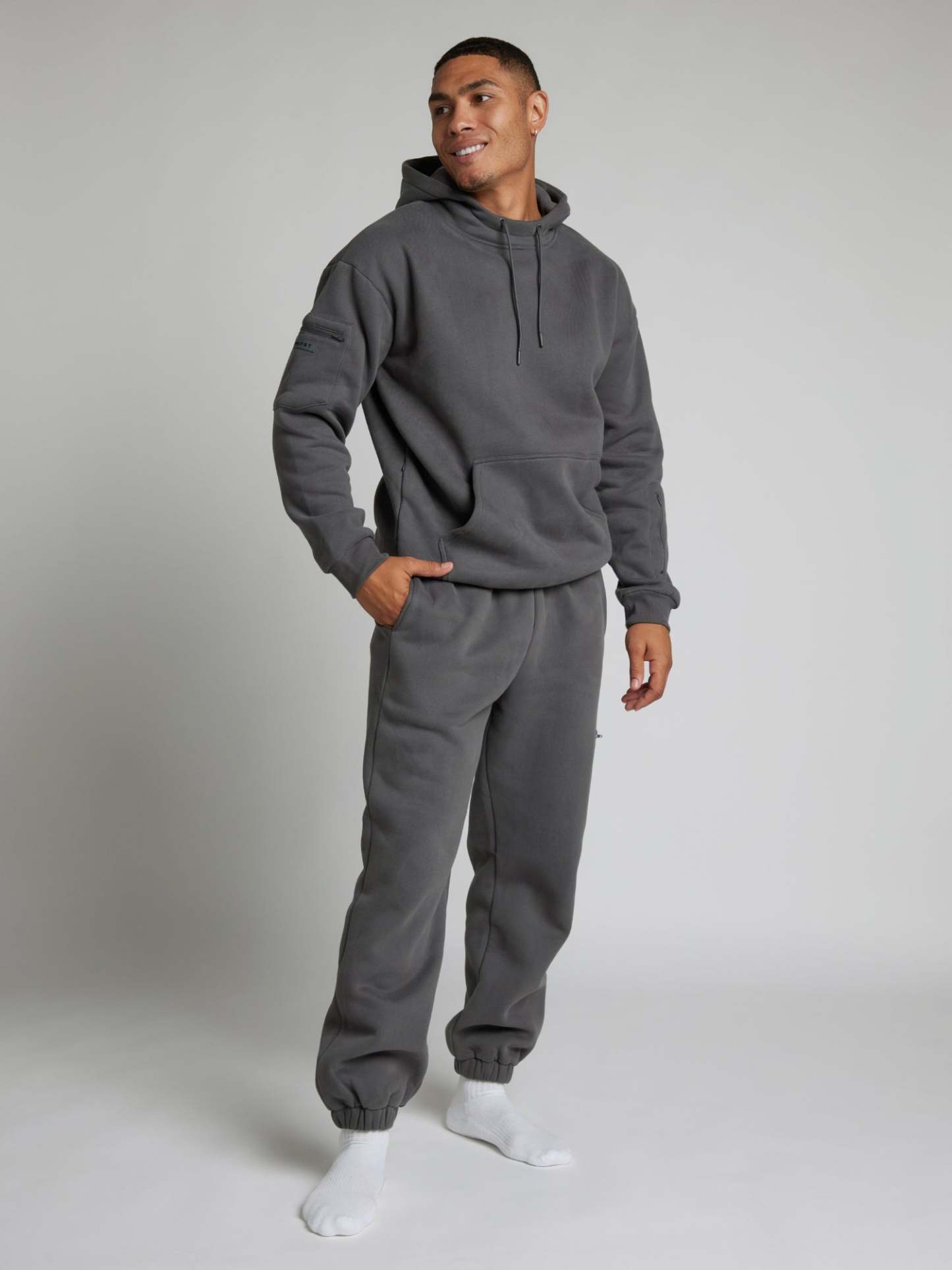 Steel Grey / M