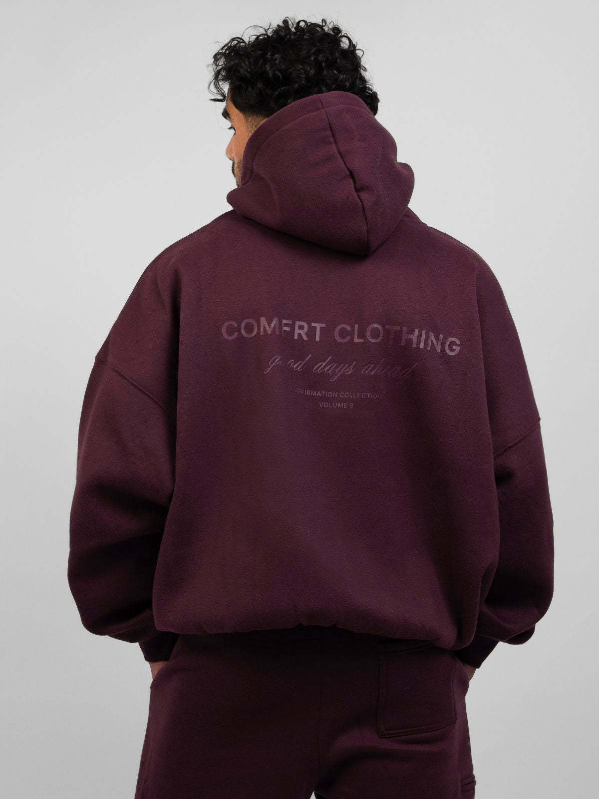 Maroon / M / Jared