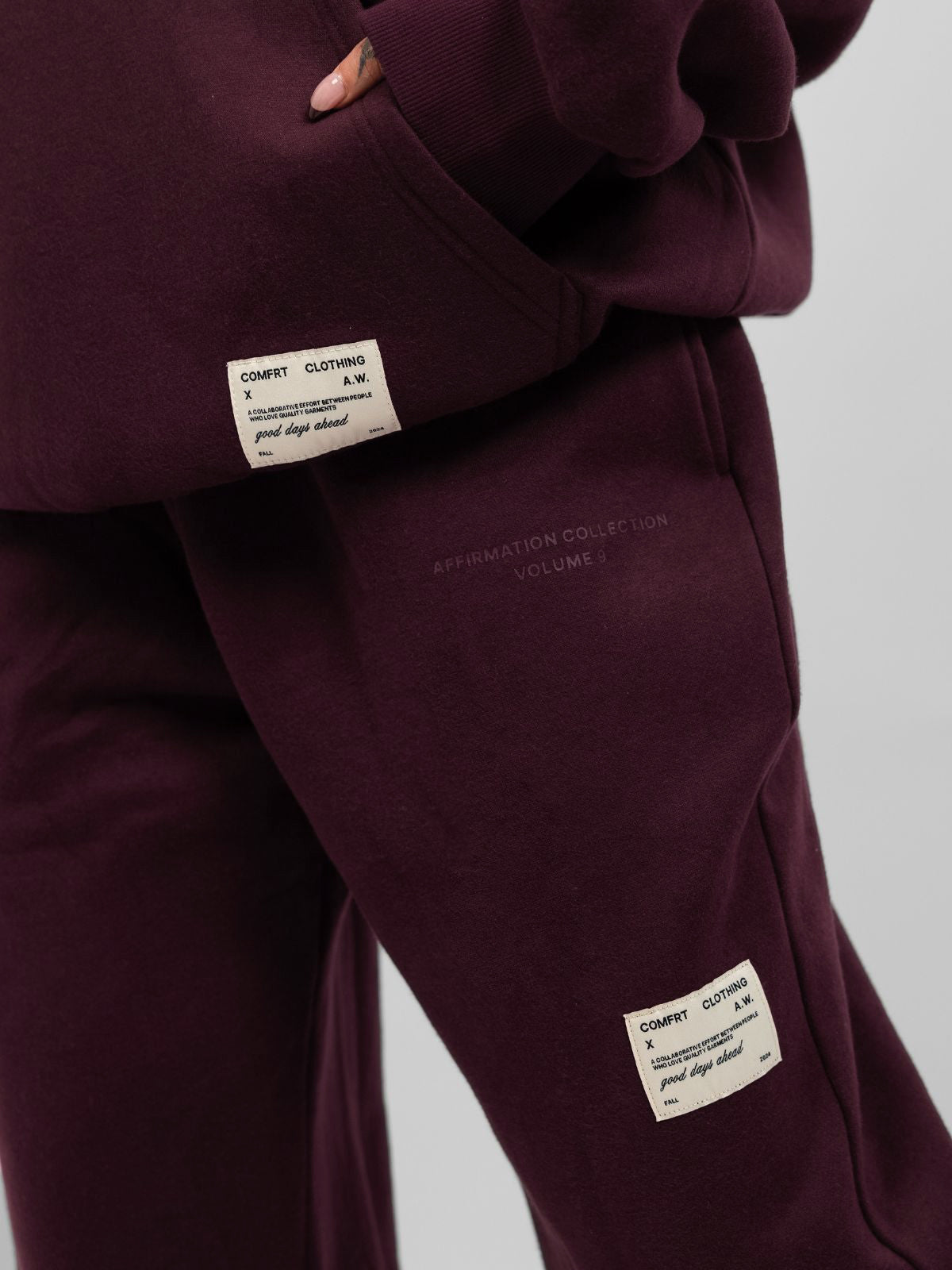 Maroon / F / Valen