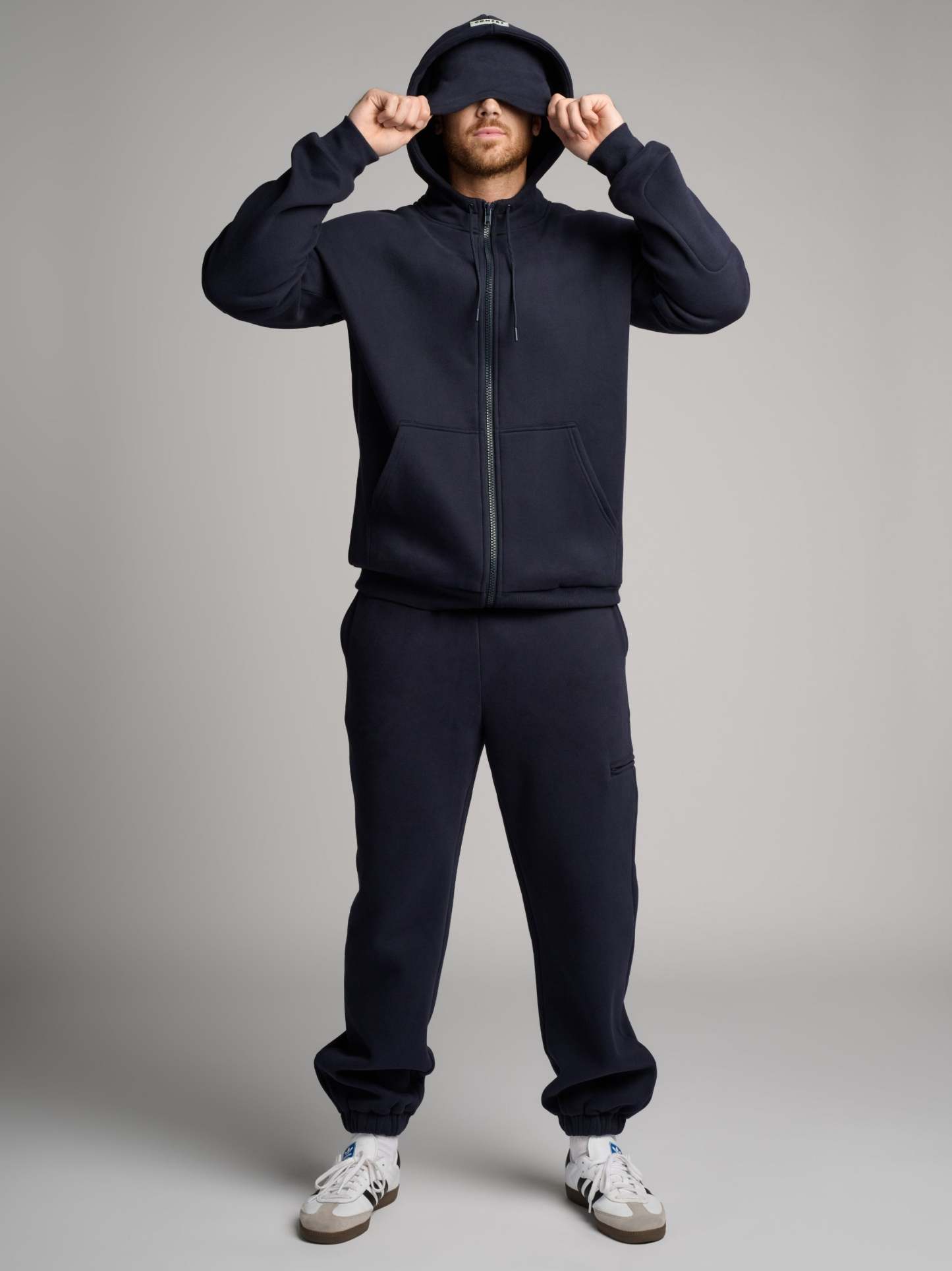 Navy / M