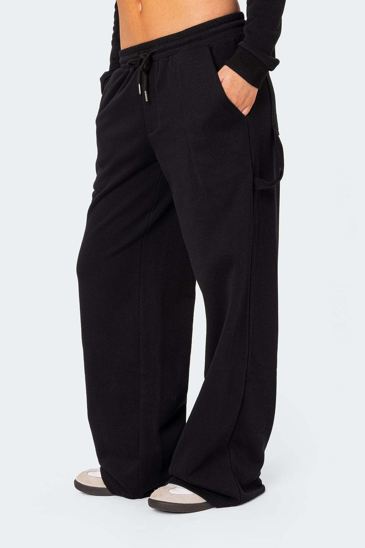 Annalise Straight Leg Sweatpants - BLACK
