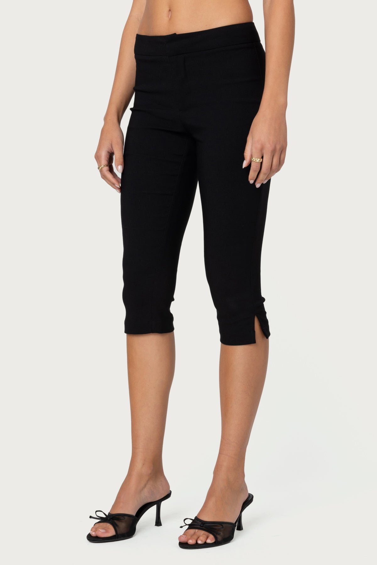 Sarafina Capri Pants - BLACK