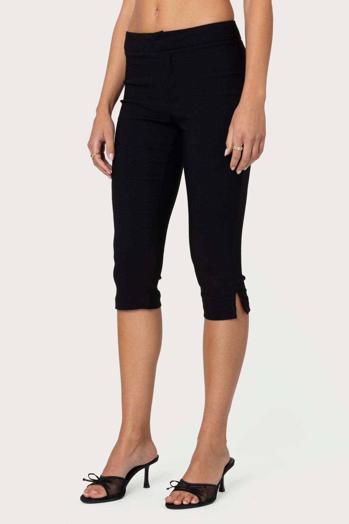 Sarafina Capri Pants - BLACK