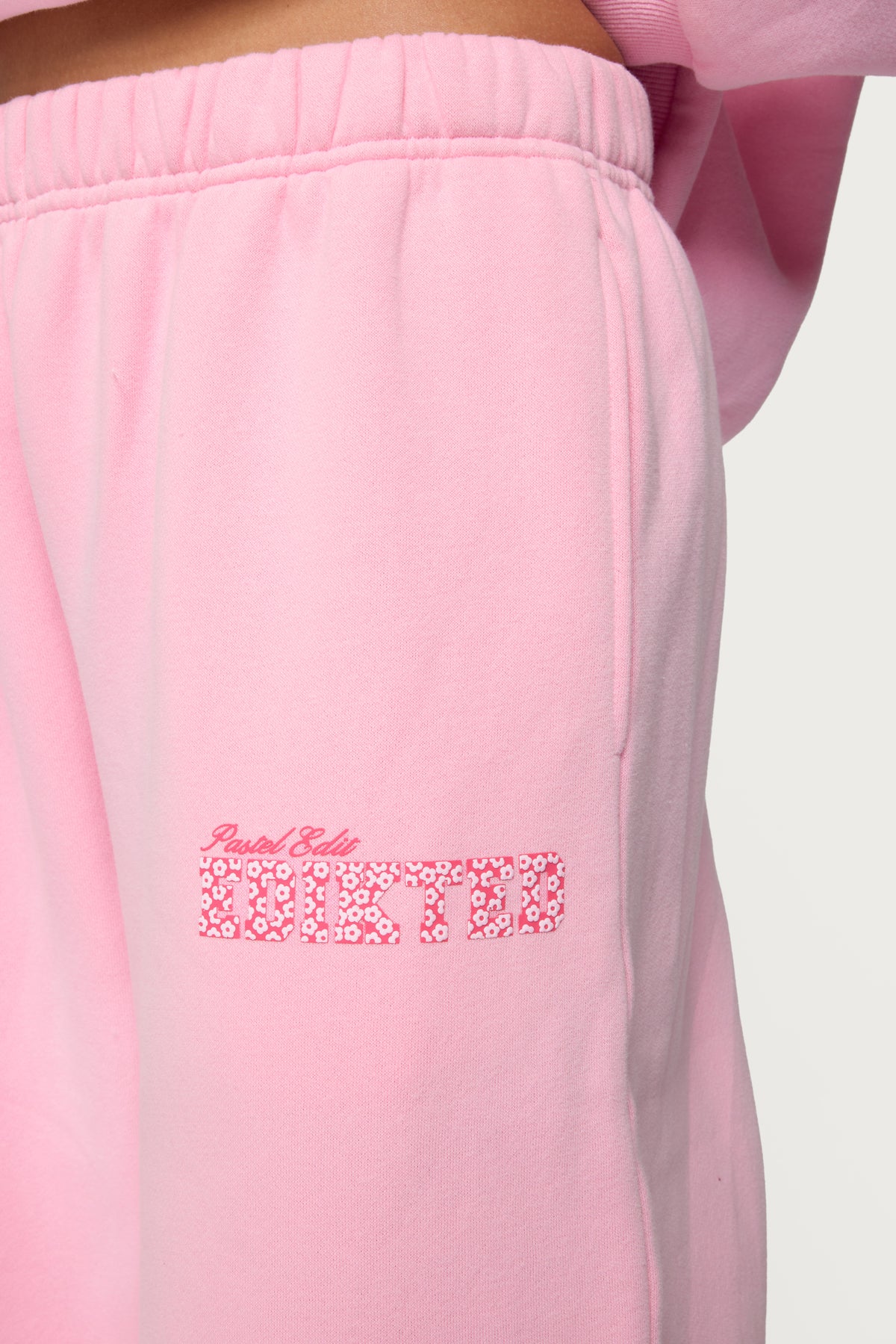 Pastel Edit Edikted Sweatpants - PINK