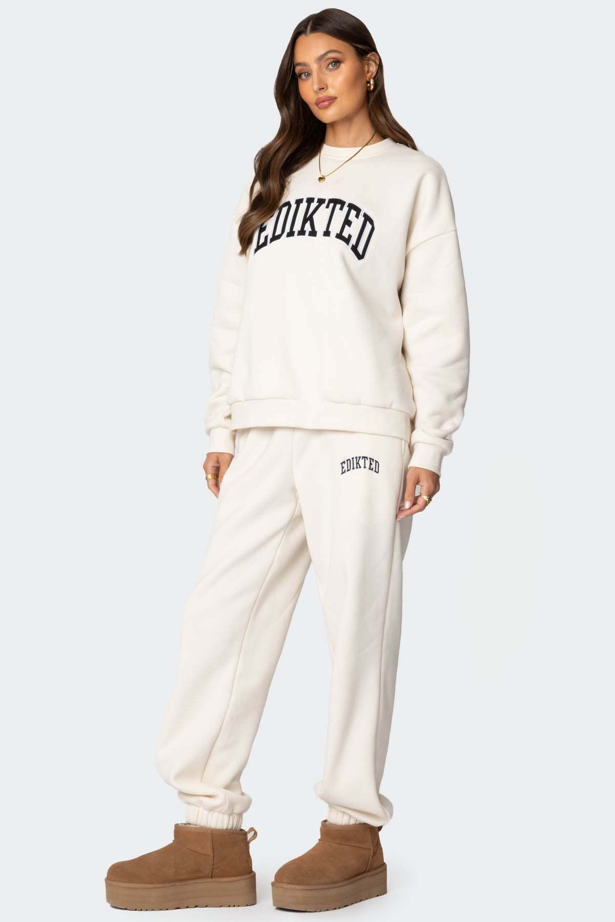 Edikted Babe Oversized Sweatpants - CREAM