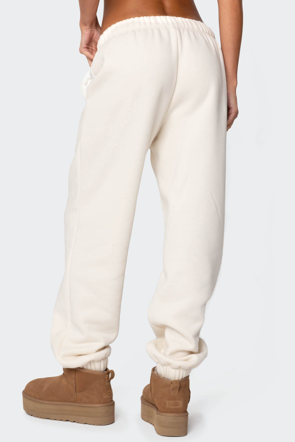 Edikted Babe Oversized Sweatpants - CREAM