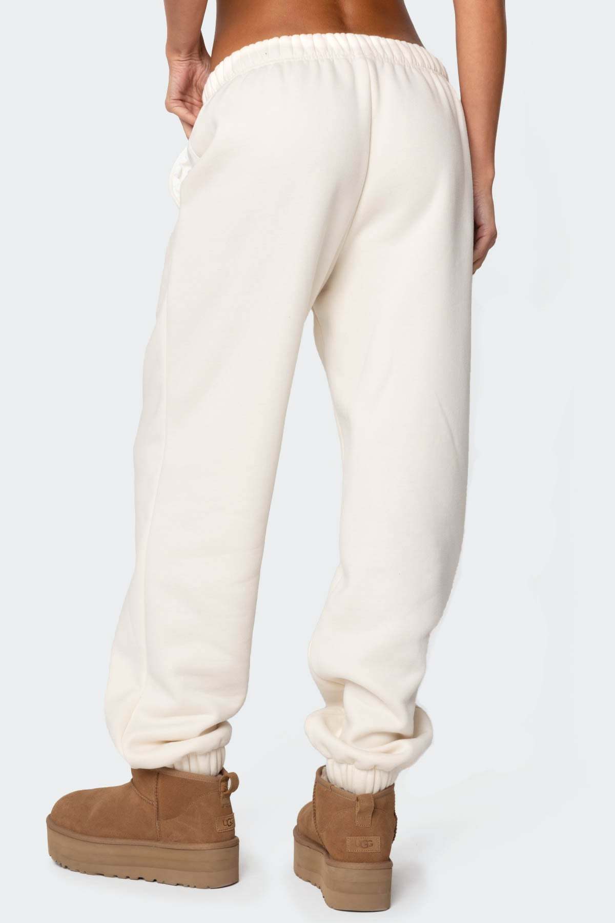 Edikted Babe Oversized Sweatpants - CREAM