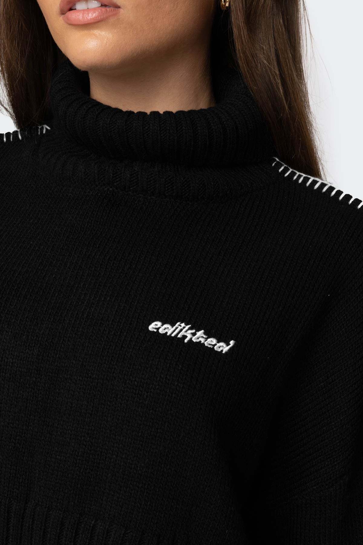 Embroidered Edge Cropped Turtle Neck Sweater - BLACK