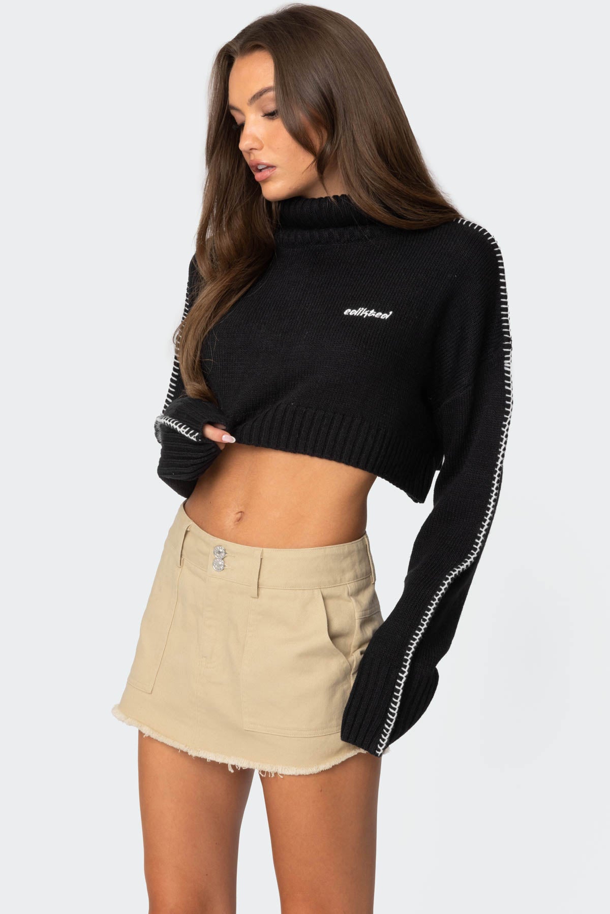 Embroidered Edge Cropped Turtle Neck Sweater - BLACK