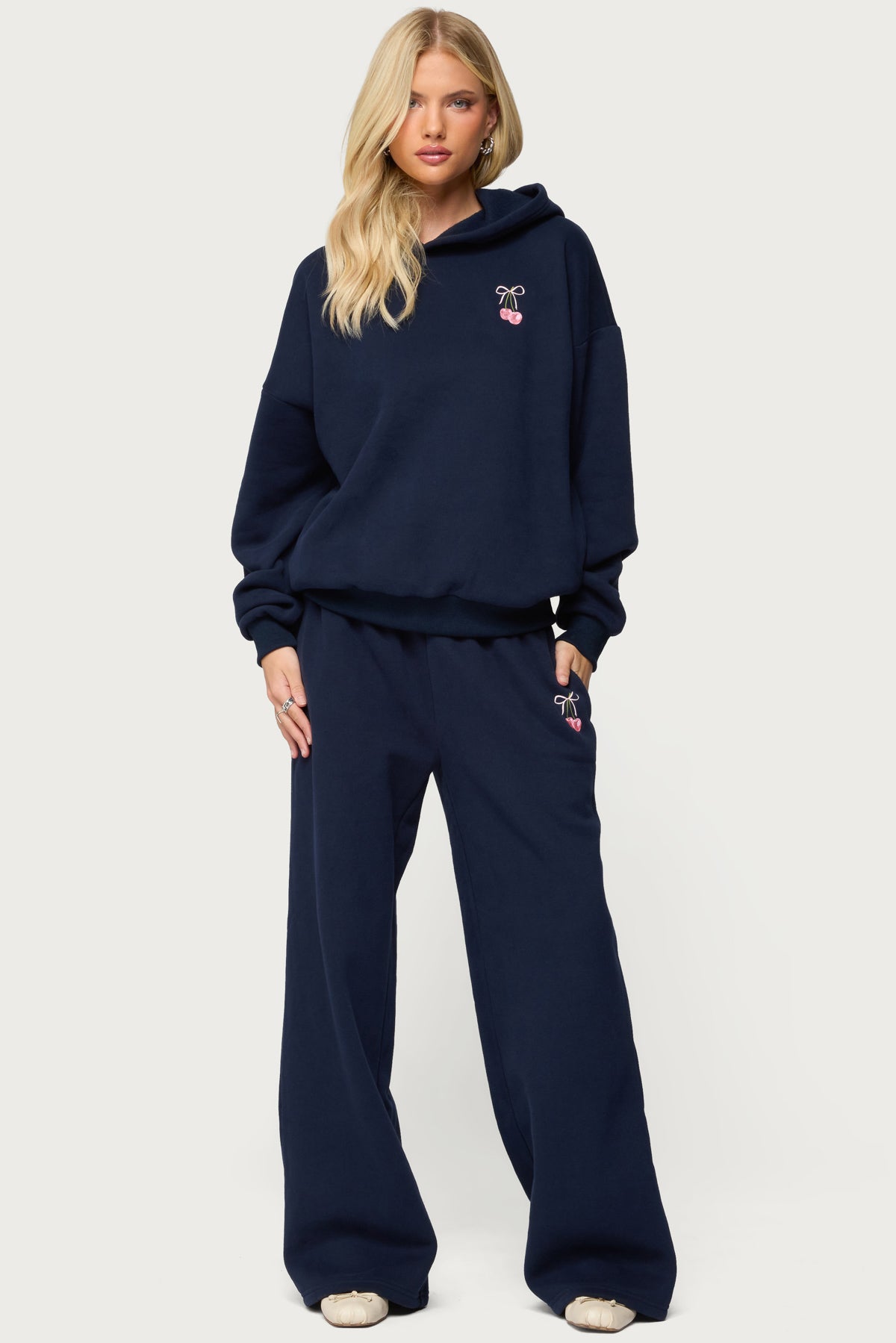 I Don't Chase I Attract Sweatpants - NAVY
