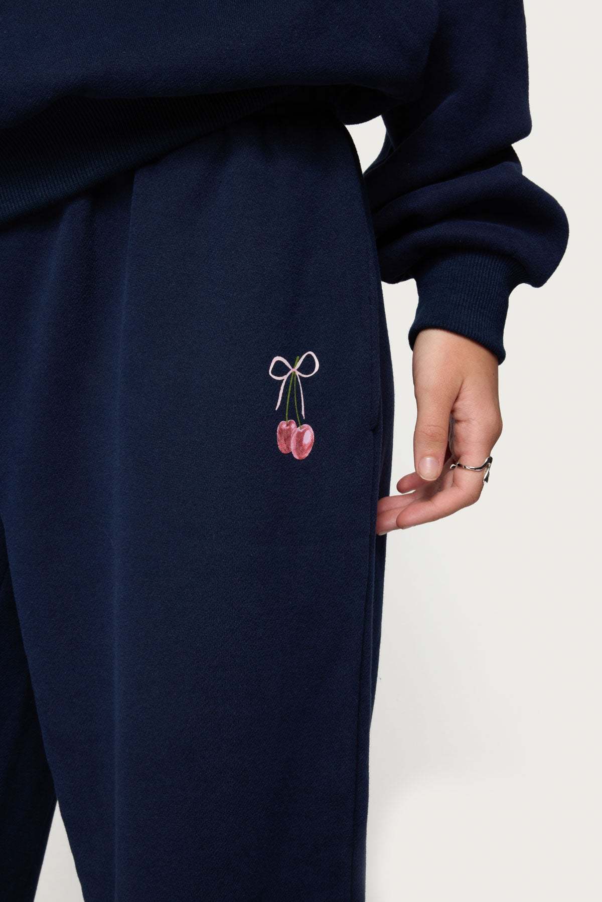 I Don't Chase I Attract Sweatpants - NAVY