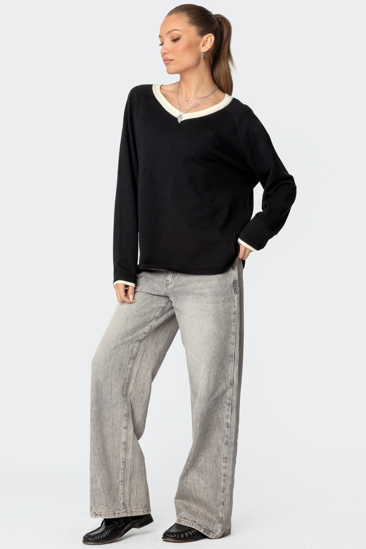 Contrast V Neck Knit Sweater - BLACK