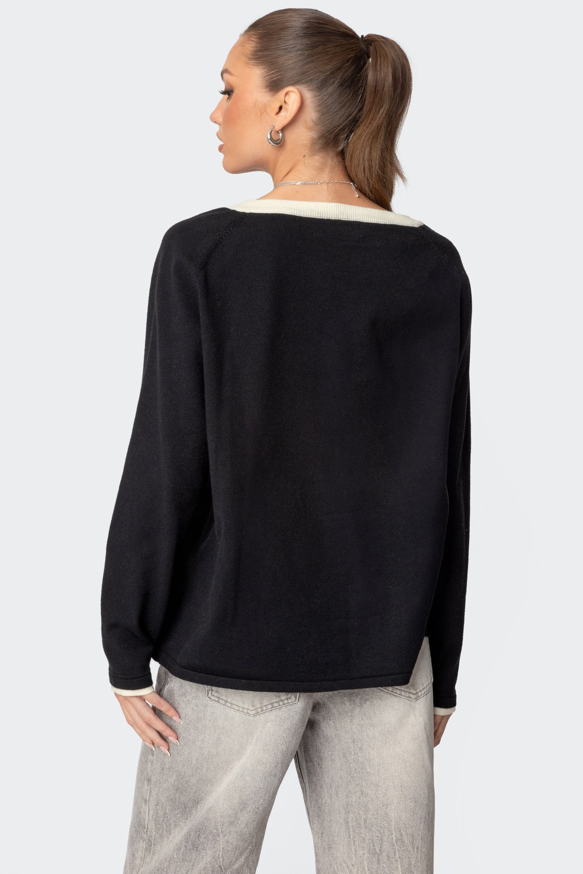 Contrast V Neck Knit Sweater - BLACK