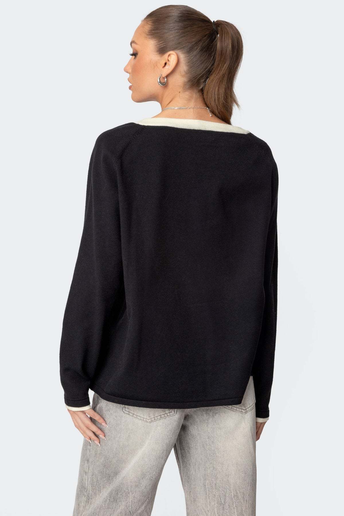 Contrast V Neck Knit Sweater - BLACK