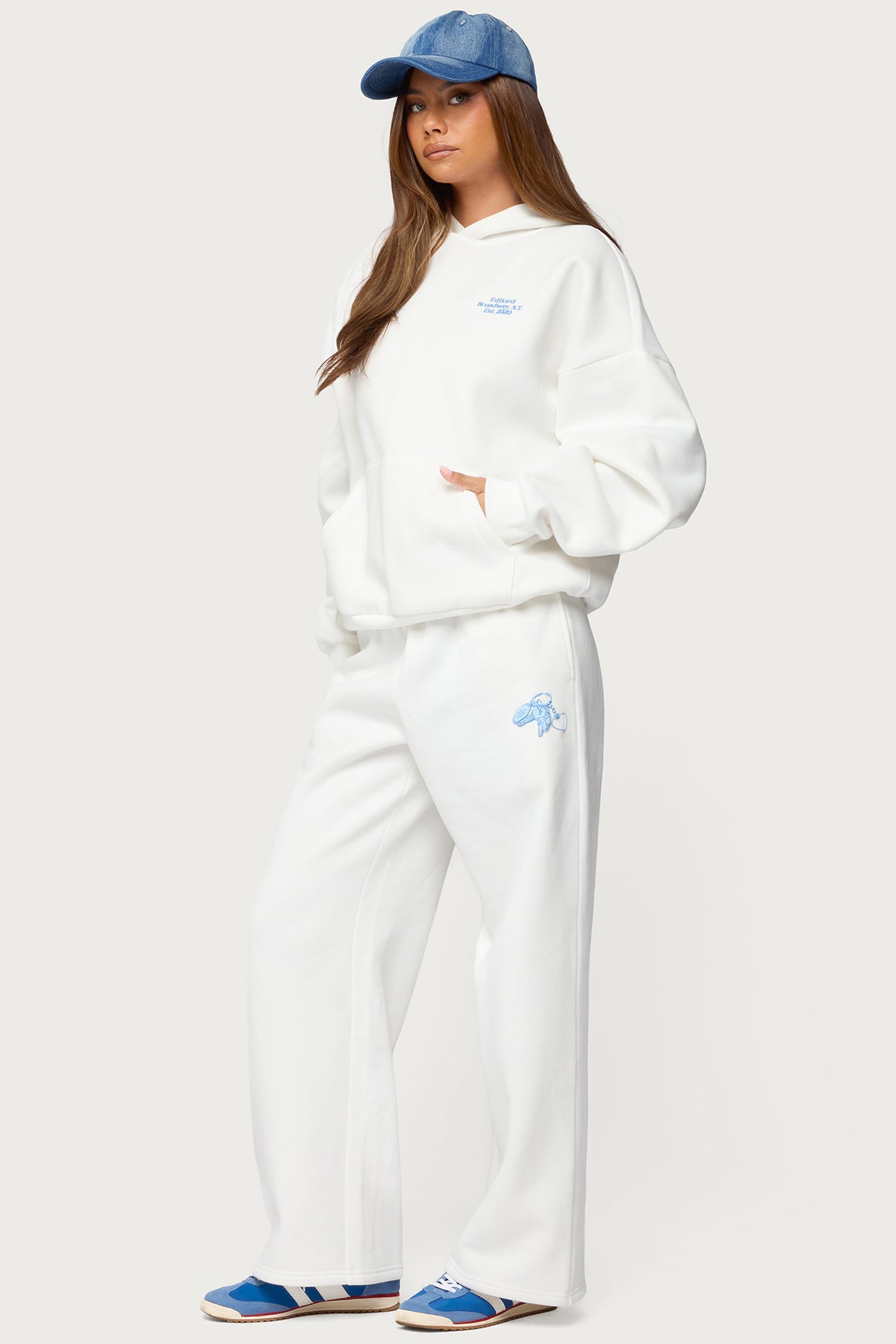 Keychain Cutie Straight Leg Sweatpants - WHITE
