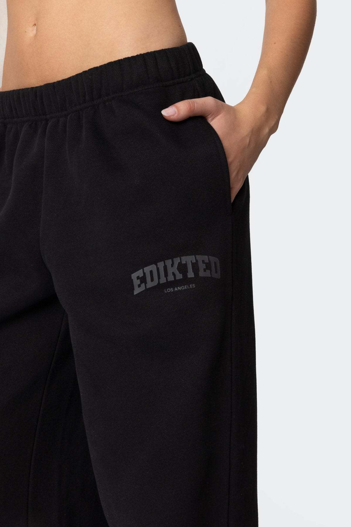 Edikted LA Sweatpants - BLACK