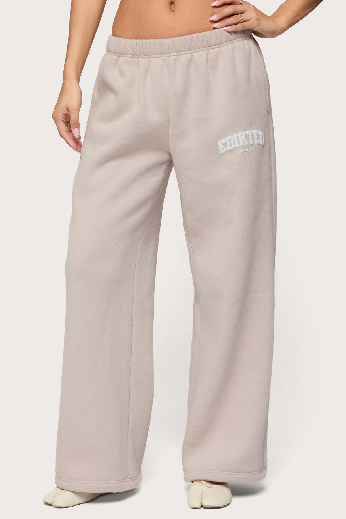 Edikted LA Sweatpants - BEIGE