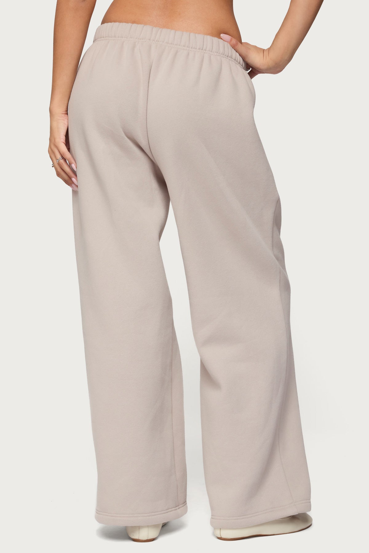 Edikted LA Sweatpants - BEIGE