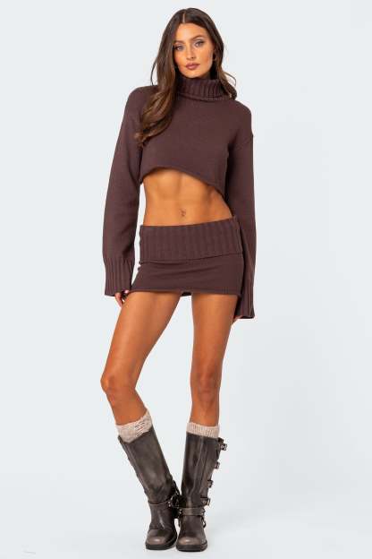 Gino Cropped Turtle Neck Sweater - BROWN
