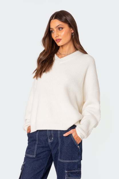Denny Oversized V Neck Sweater - WHITE