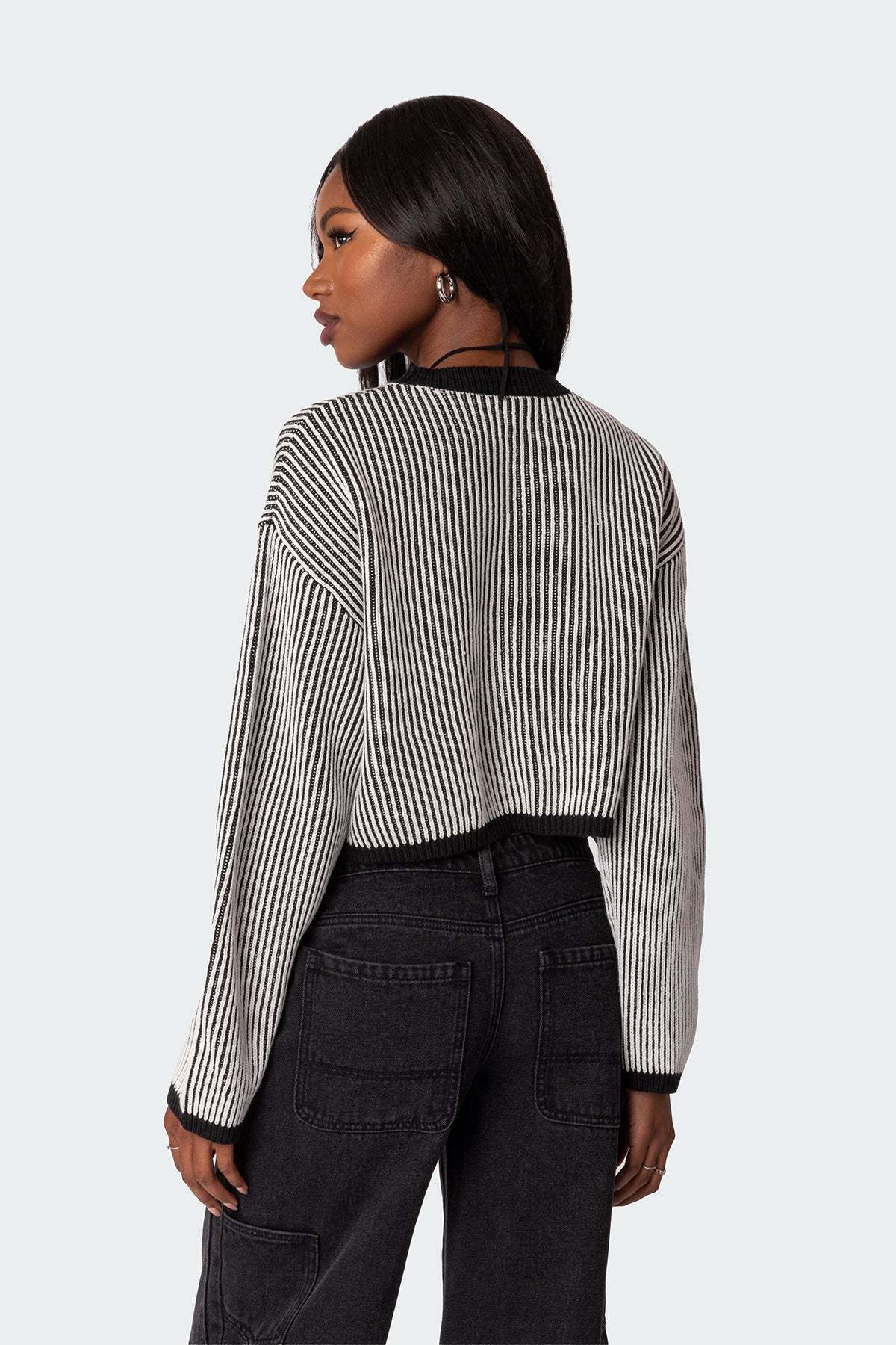 Gwenyth Textured Cropped Sweater - BLACK AND WHITE