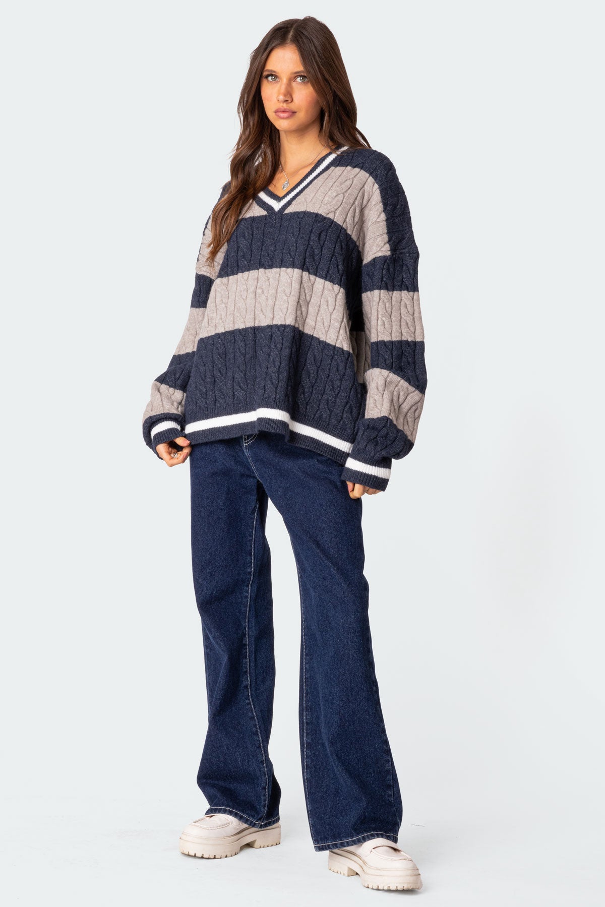 Romie V Neck Cable Knit Sweater - NAVY