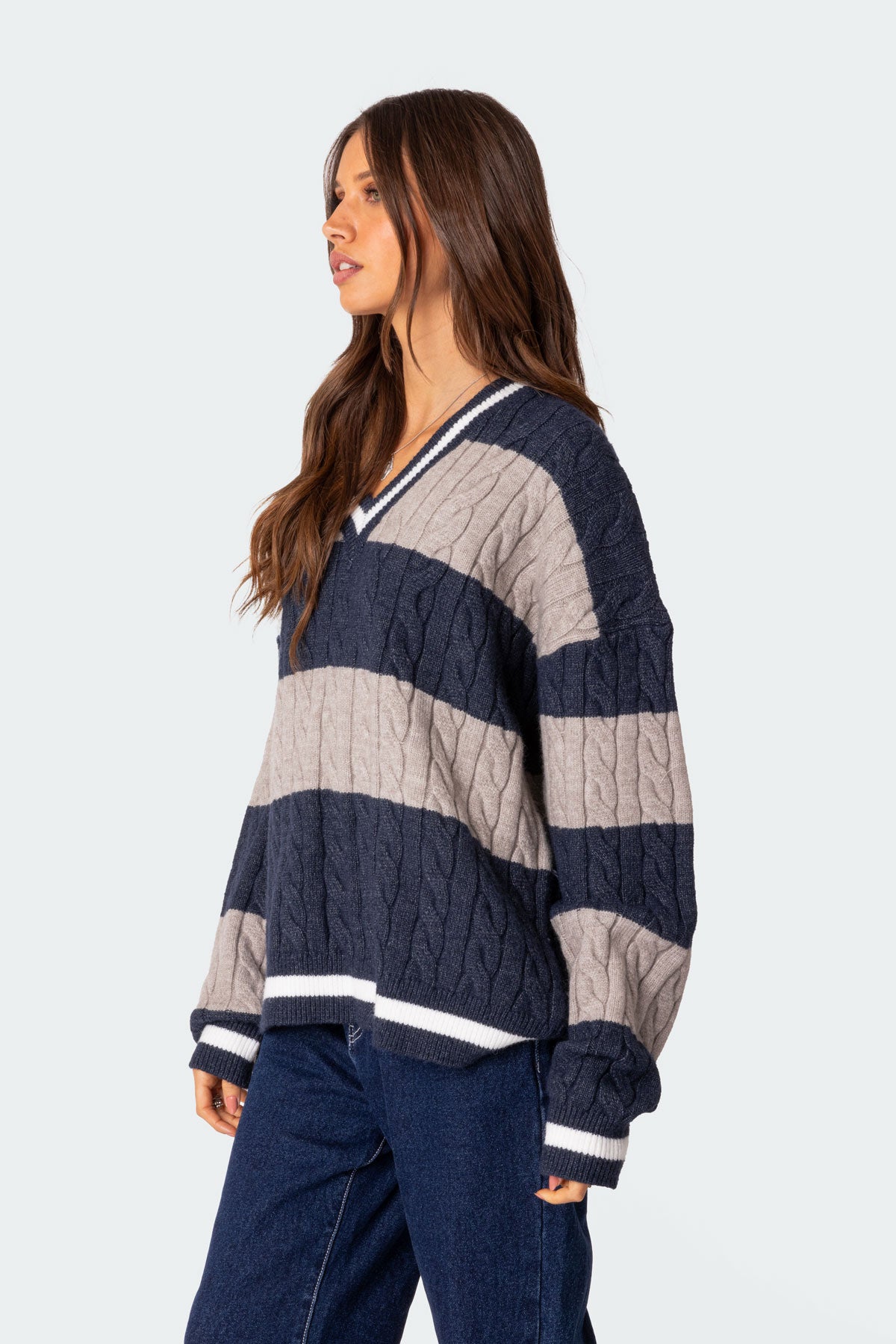 Romie V Neck Cable Knit Sweater - NAVY