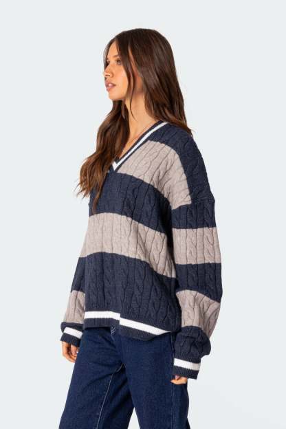 Romie V Neck Cable Knit Sweater - NAVY