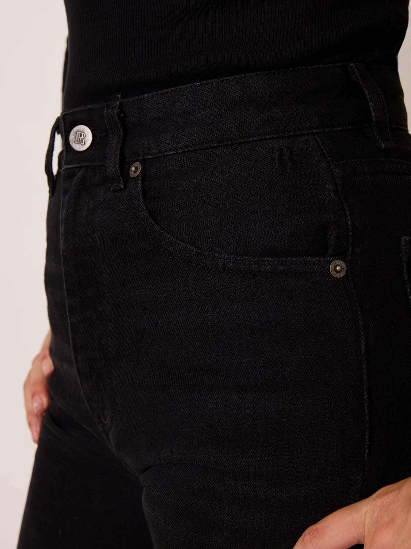 Jean MADELEINE - Unis black stone simple