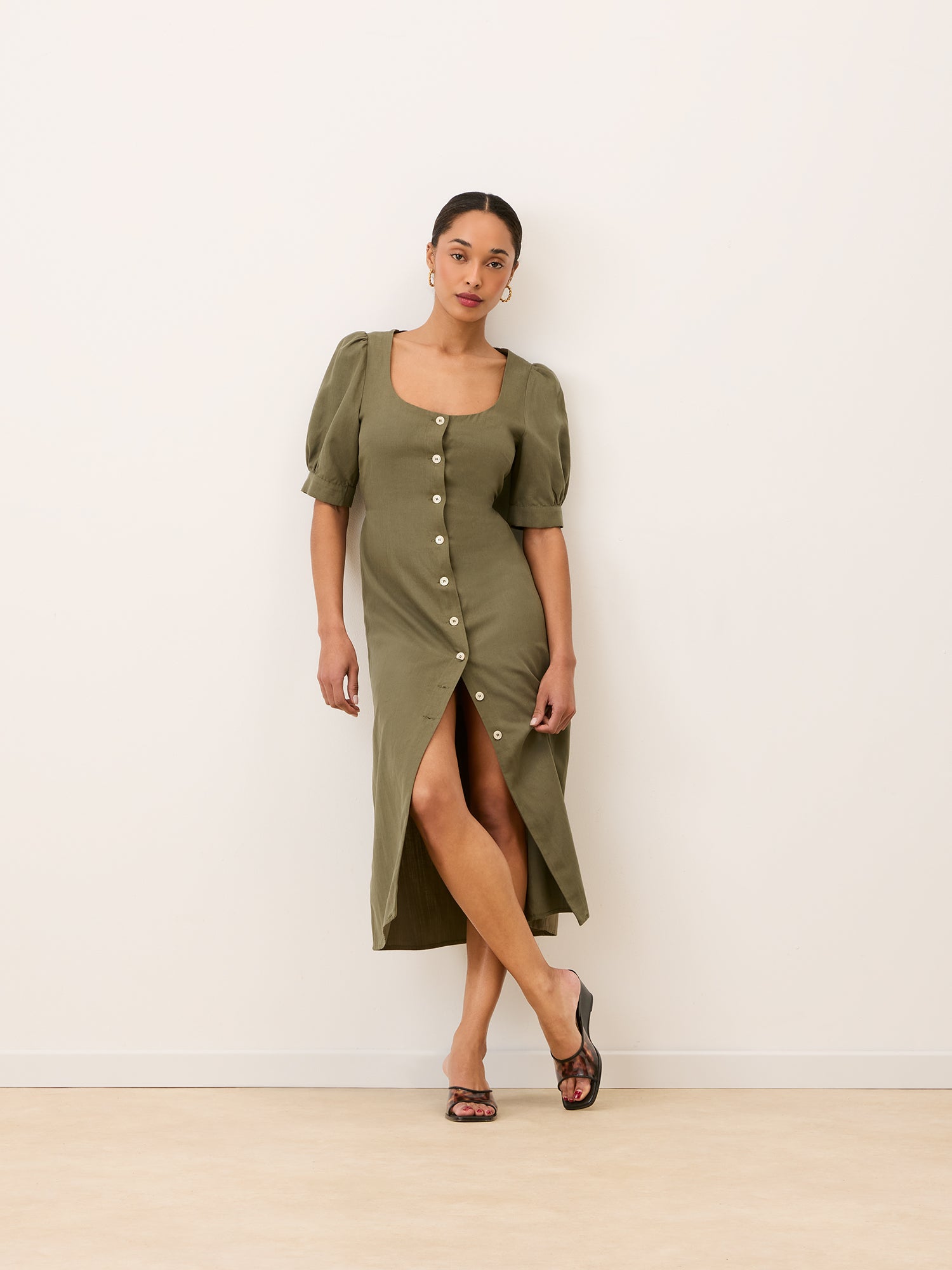 Robe JULIA  - Uni Amande