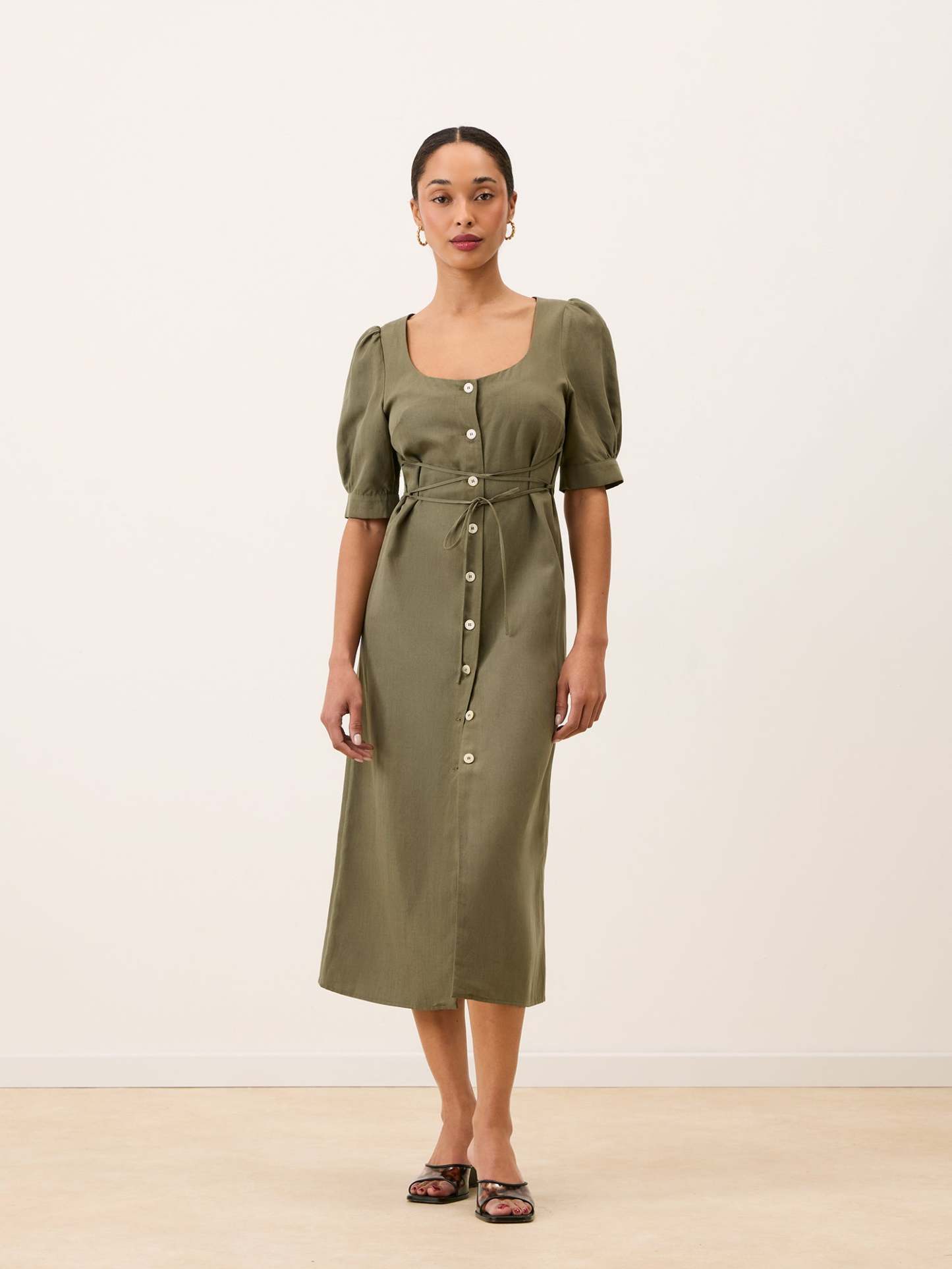 Robe JULIA  - Uni Amande