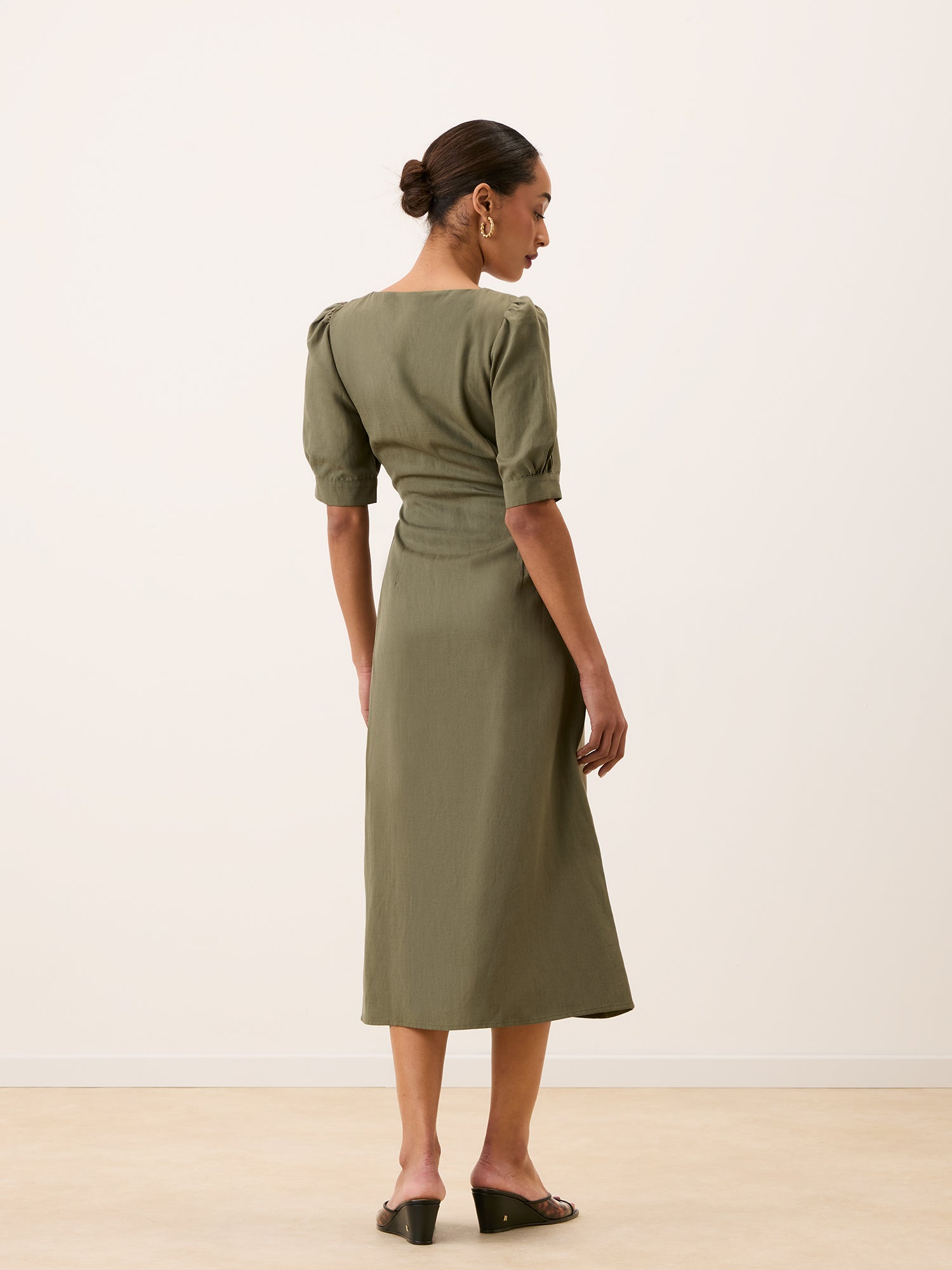 Robe JULIA  - Uni Amande