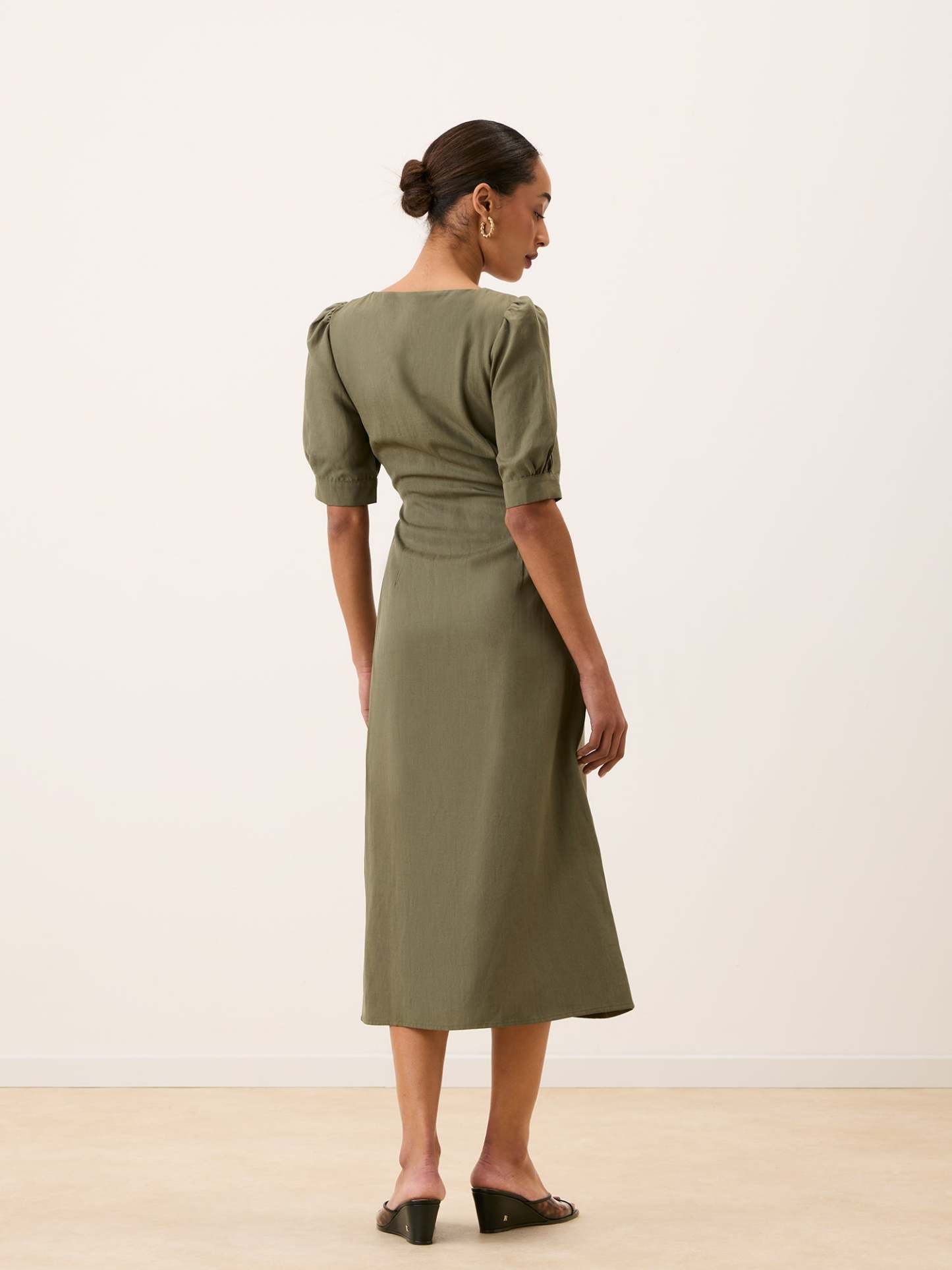 Robe JULIA  - Uni Amande