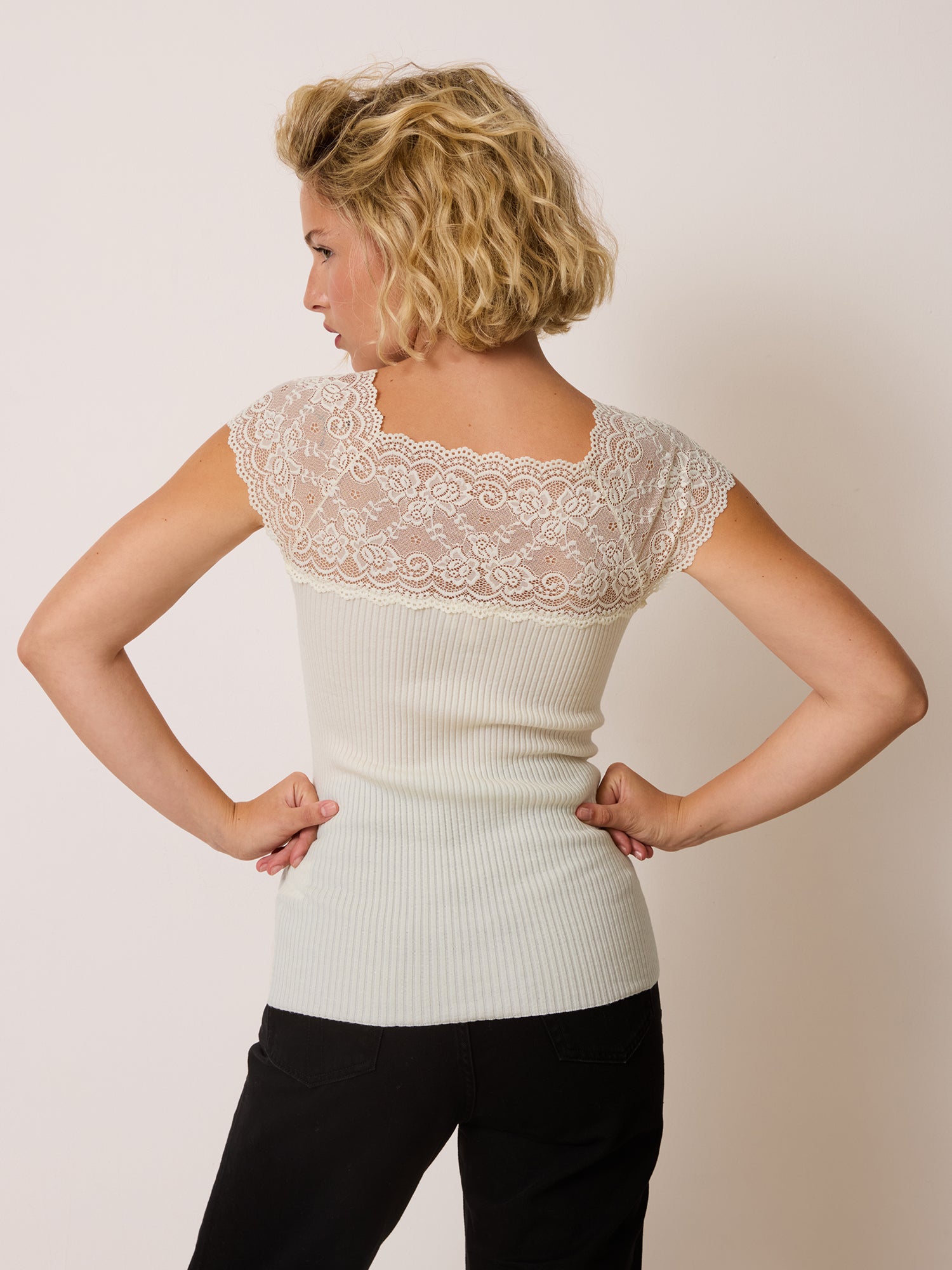 Top MALLA - Uni Ecru