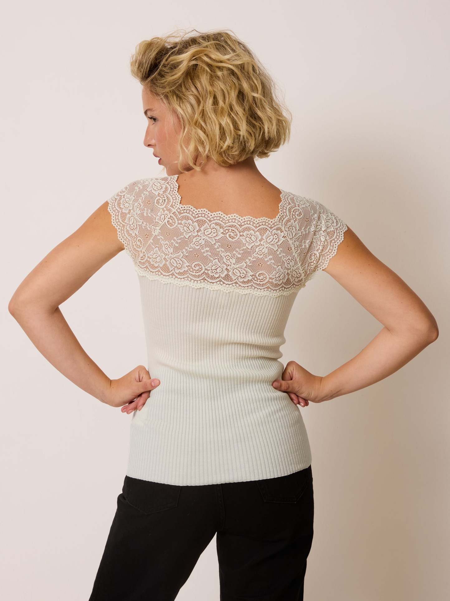 Top MALLA - Uni Ecru