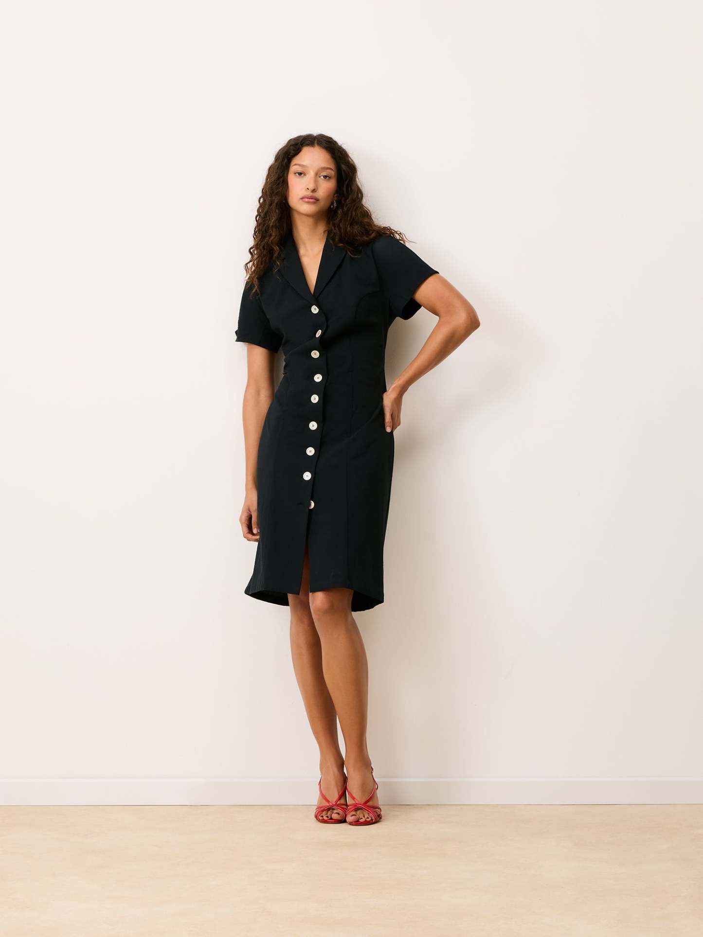 Robe VICTOIRE - Uni Noir