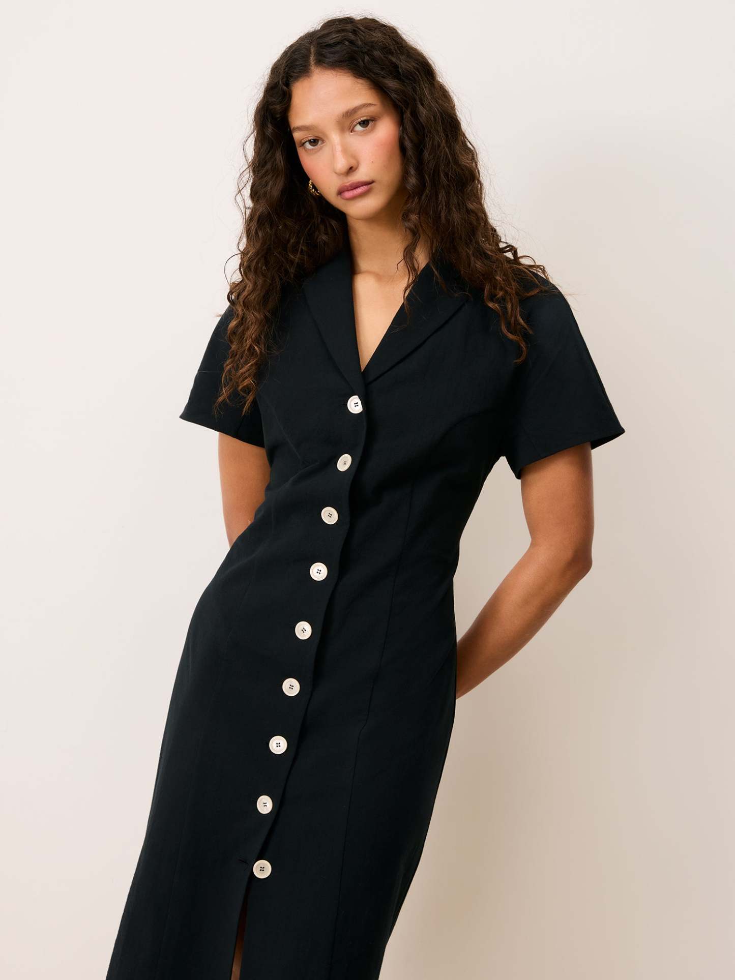 Robe VICTOIRE - Uni Noir