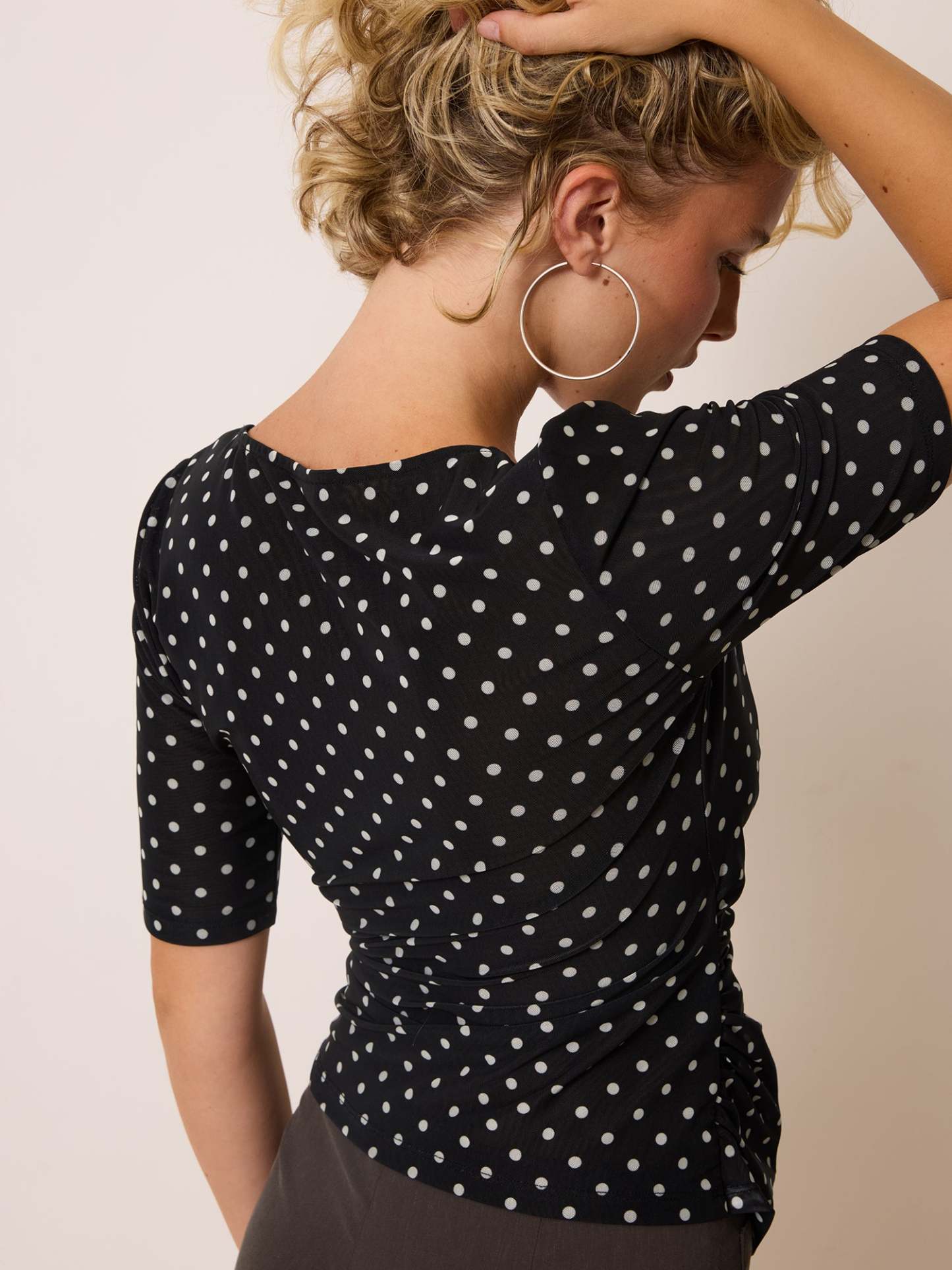 Top YURA - Pois Carmen Noir