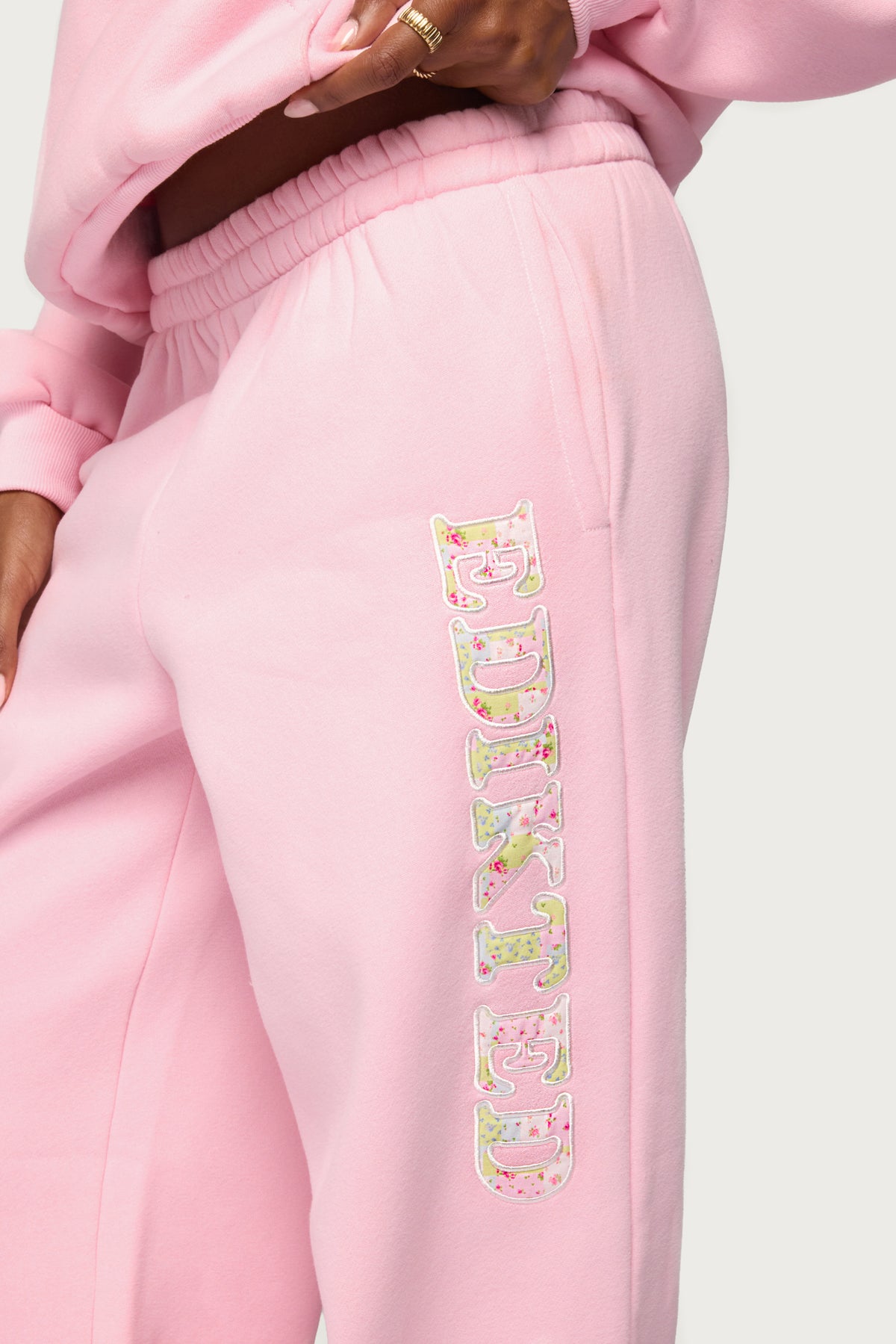 Mili Edikted Sweatpants - PINK