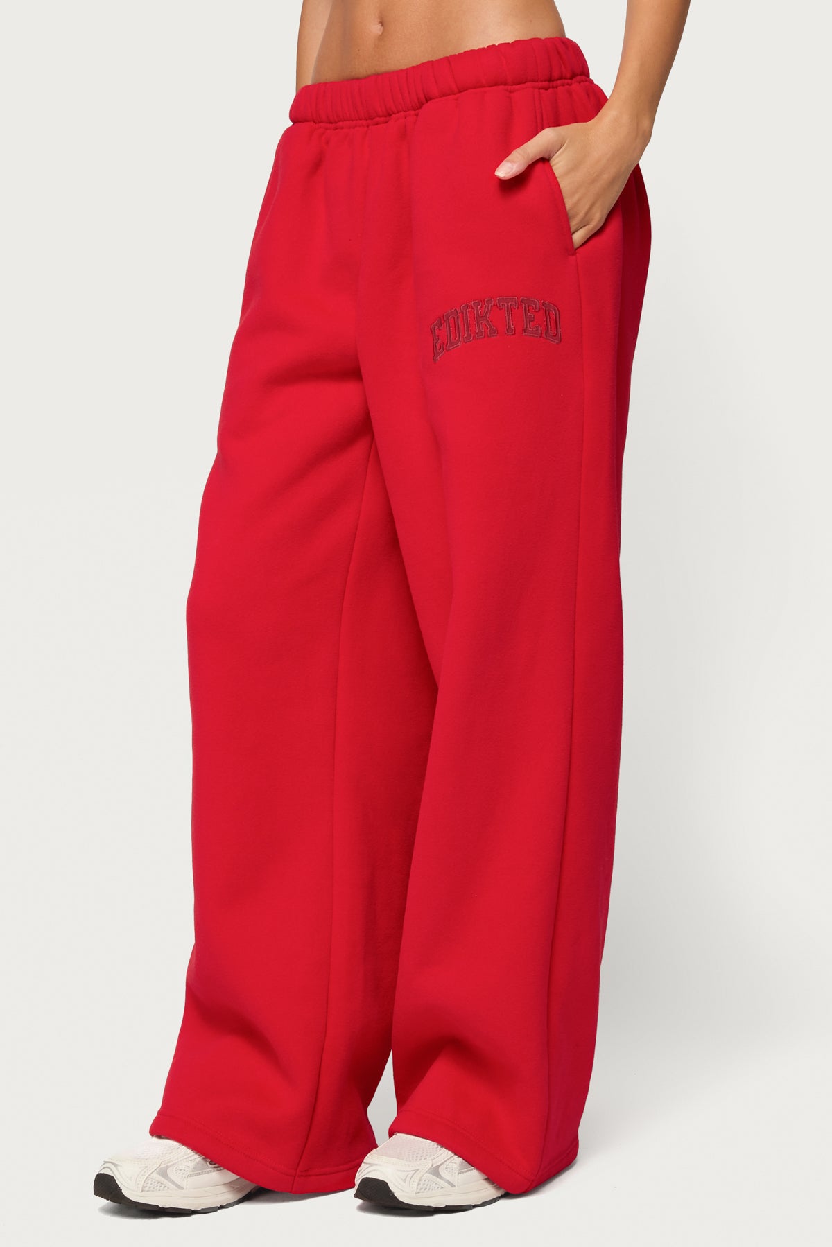 Edikted Crush Sweatpants - RED