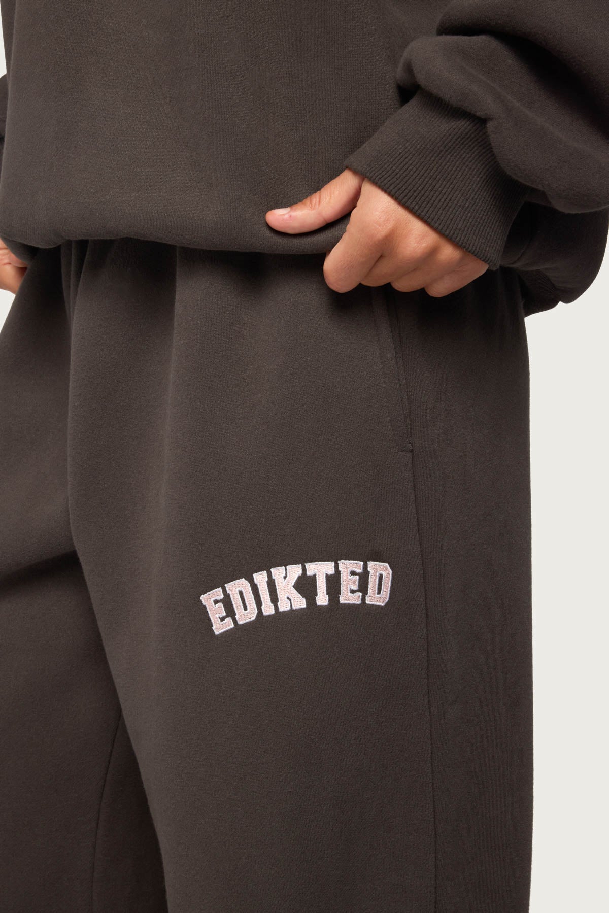 Edikted Major Sweatpants - CHARCOAL