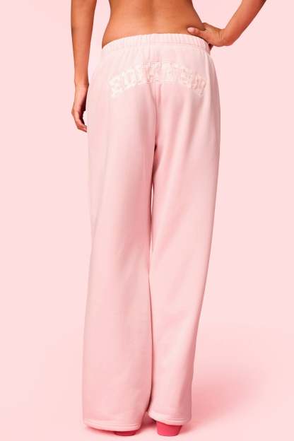 Edikted Hearts Barbie™ Baggy Sweatpants - LIGHT-PINK