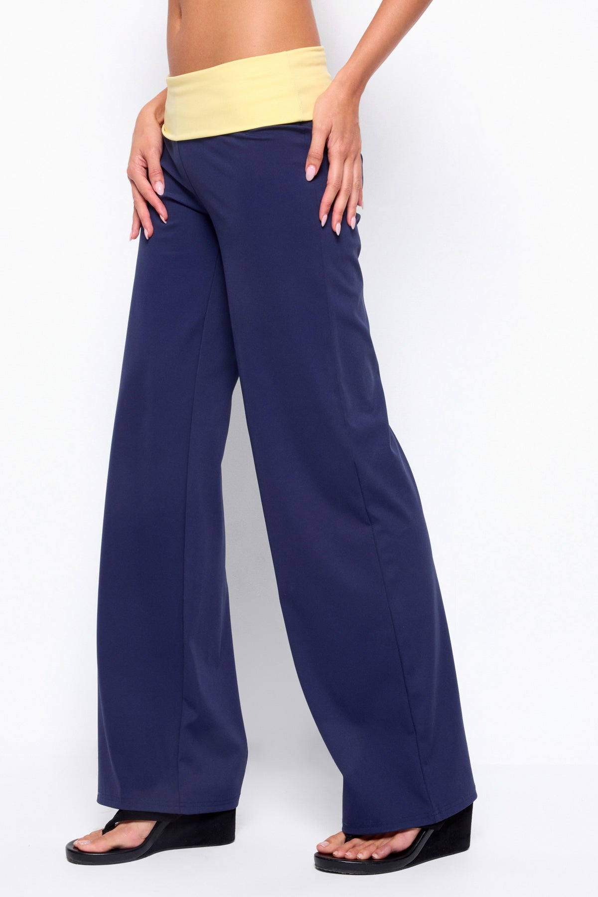Dayna Contrast Foldover Straight Leg Pants - NAVY