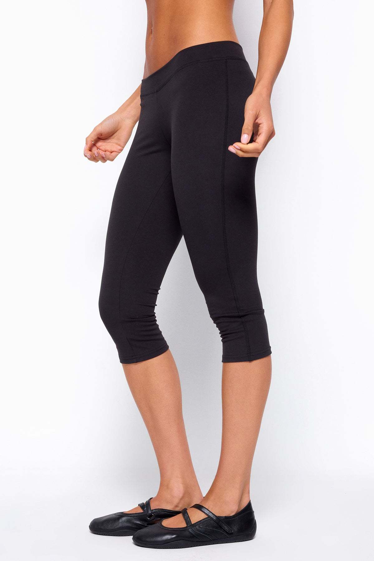 Aiko Capri Pants - BLACK