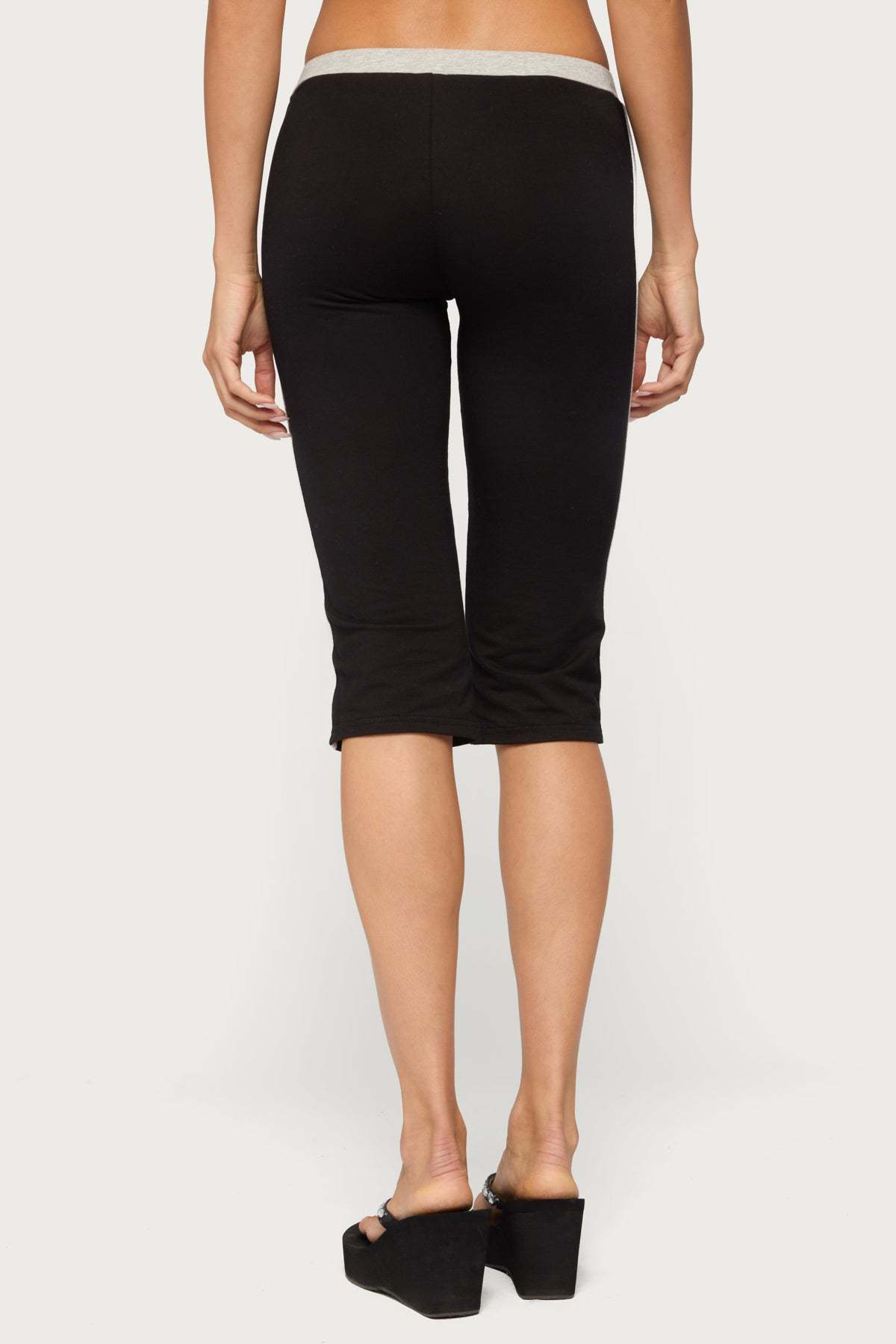 Crown Capri Pants - BLACK-AND-GRAY