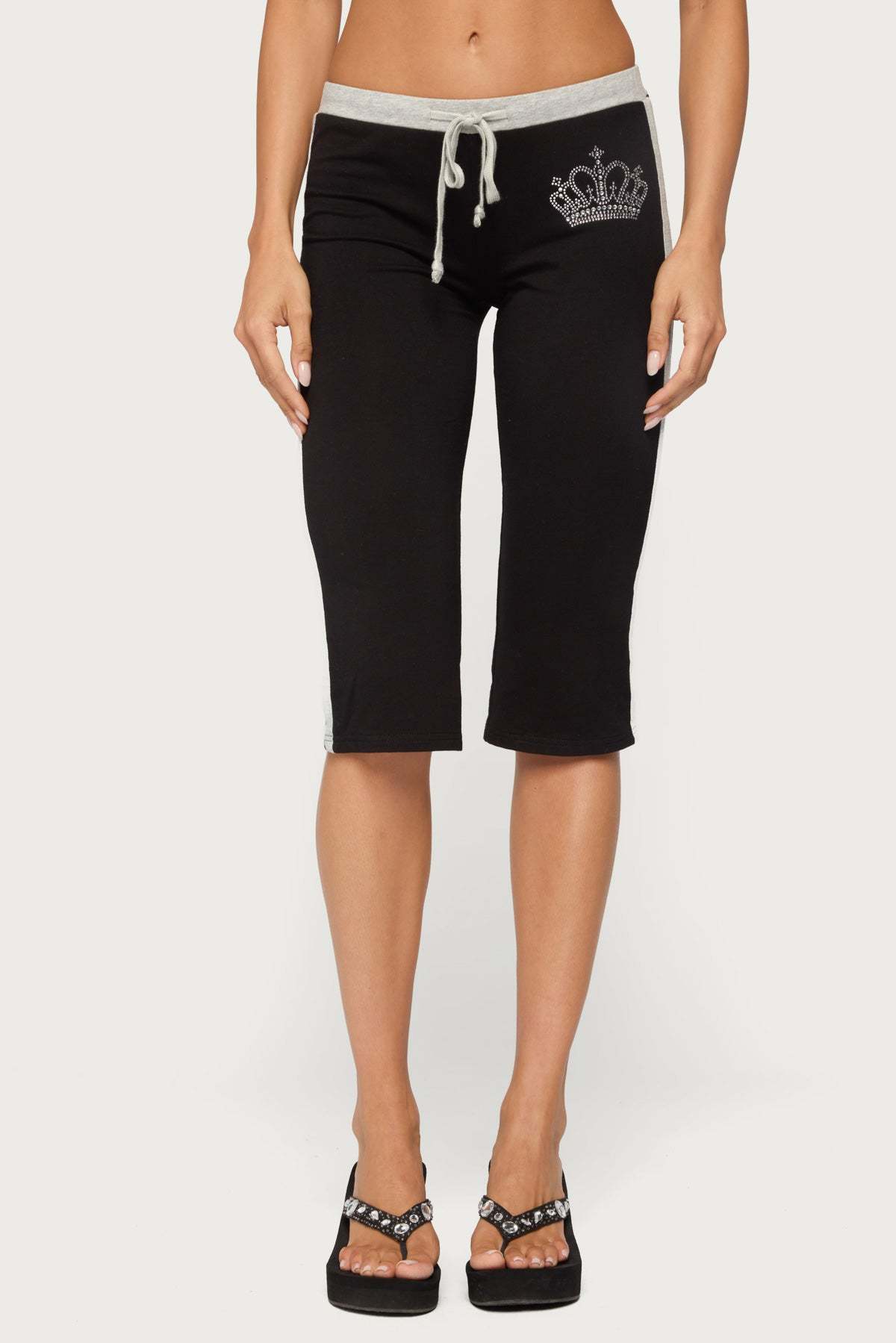 Crown Capri Pants - BLACK-AND-GRAY