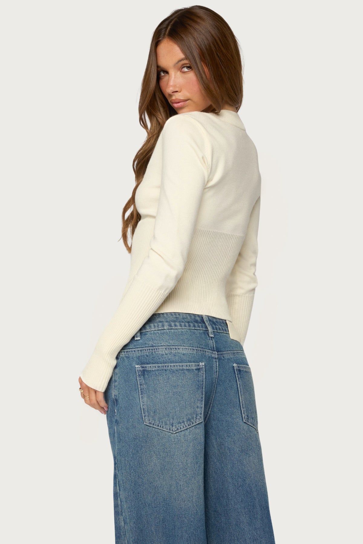 Aiya Knit V Neck Sweater - CREAM