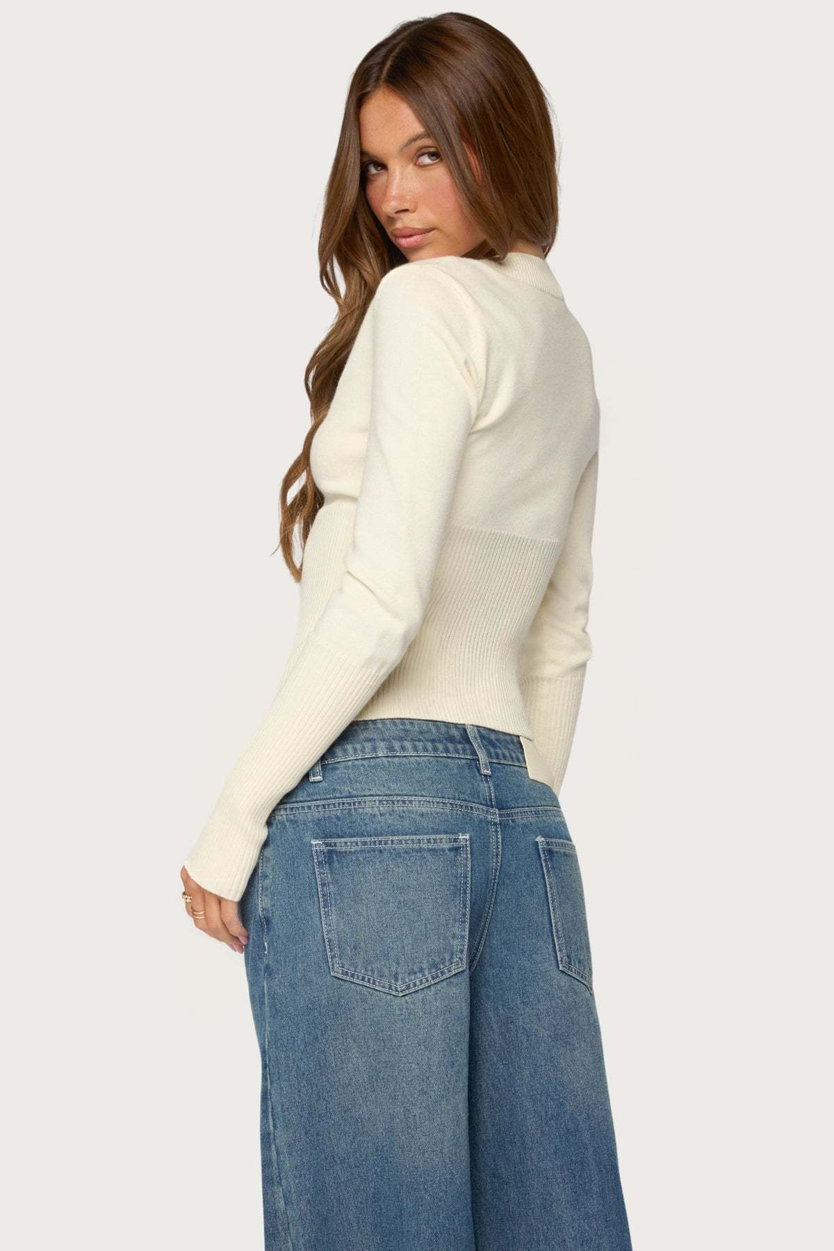 Aiya Knit V Neck Sweater - CREAM